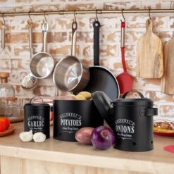 Georgia Vorratsbehälter 3er-Set Emaille-Stahlblech Vintage Rostfrei 11 Georgia Vorratsbehälter 3er-Set Emaille-Stahlblech Vintage Rostfrei -Geschäft Für Haushalts- Und Küchenbedarf 10037446 yy 0005 logo