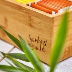 Teebox 6 Fächer 90 Teebeutel Kunststoff-Sichtfenster Bambus -Geschäft Für Haushalts- Und Küchenbedarf 10038069 yy 0006 logo