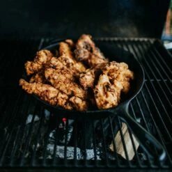 Parthenaise Bratpfanne 30 Cm (Ø) Gusseisen Rund Voreingebrannt Backofenfest -Geschäft Für Haushalts- Und Küchenbedarf 10038598 yy 0005 logo